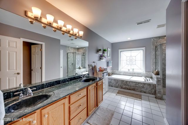 3904 Spring Valley Way, Louisville, KY 40241
