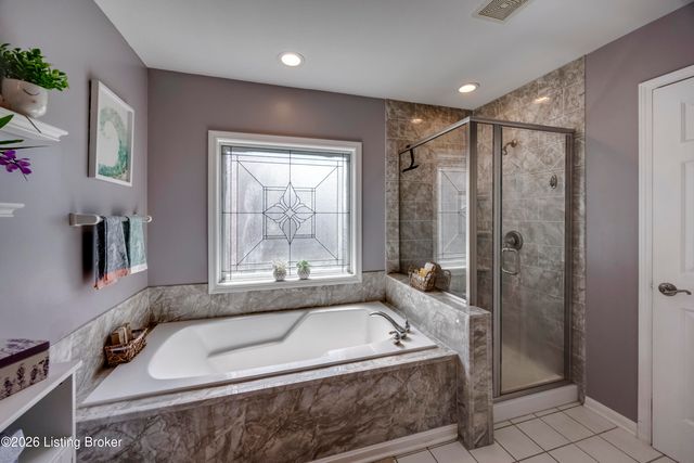 3904 Spring Valley Way, Louisville, KY 40241