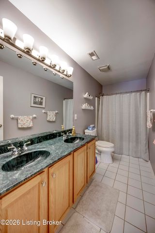 3904 Spring Valley Way, Louisville, KY 40241