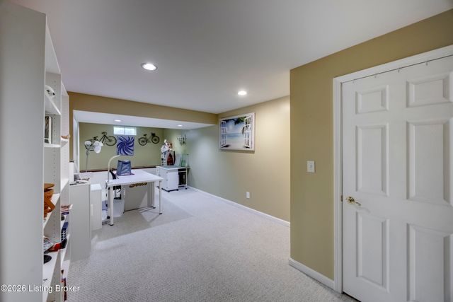 3904 Spring Valley Way, Louisville, KY 40241