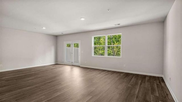 220 Sound Circle, Stockbridge, GA 30281