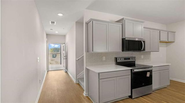 220 Sound Circle, Stockbridge, GA 30281