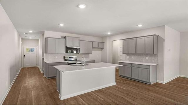 220 Sound Circle, Stockbridge, GA 30281
