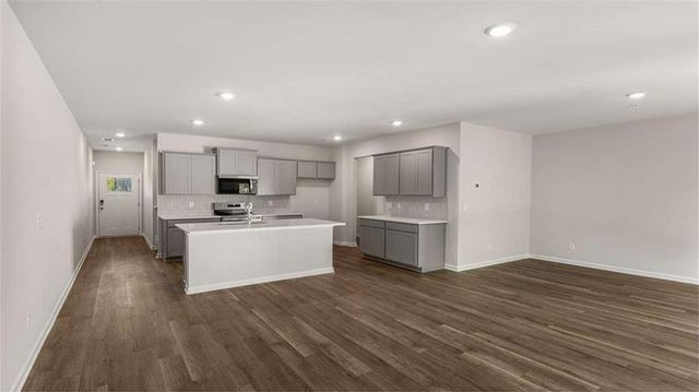 220 Sound Circle, Stockbridge, GA 30281
