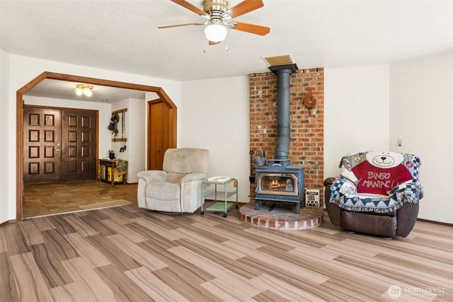 470 E Murray Road N, Grapeview, WA 98546