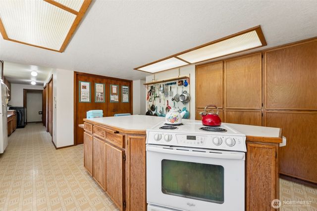 470 E Murray Road N, Grapeview, WA 98546