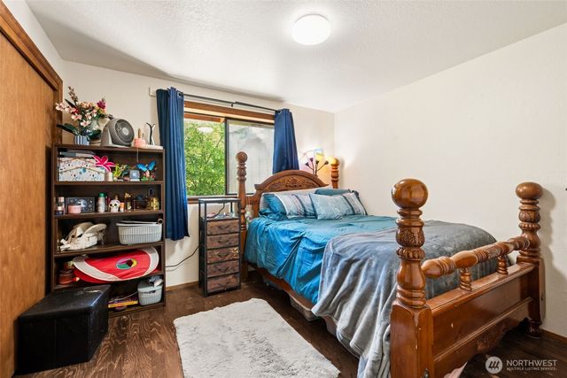 470 E Murray Road N, Grapeview, WA 98546