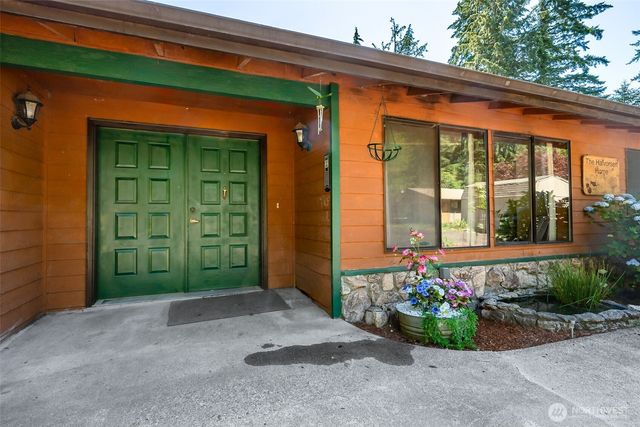470 E Murray Road N, Grapeview, WA 98546