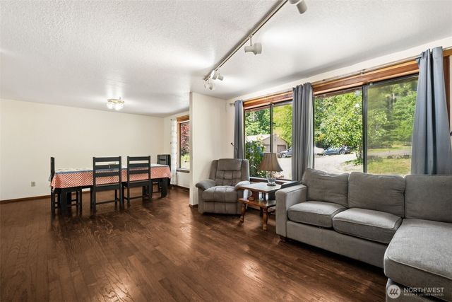 470 E Murray Road N, Grapeview, WA 98546