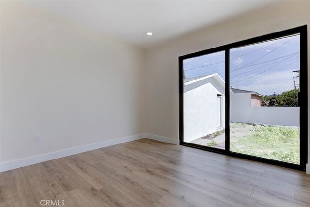 210 W Alameda, Burbank, CA 91502