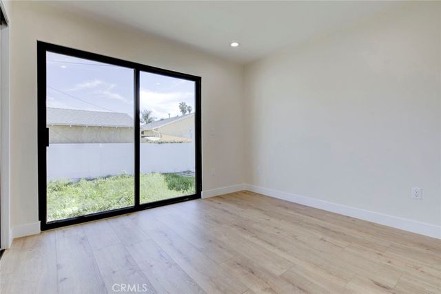 210 W Alameda, Burbank, CA 91502