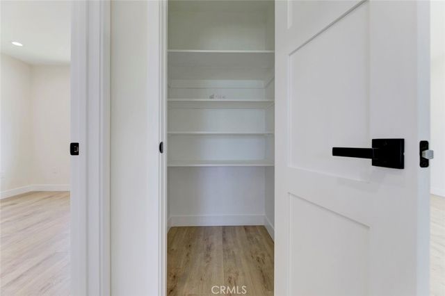 210 W Alameda, Burbank, CA 91502