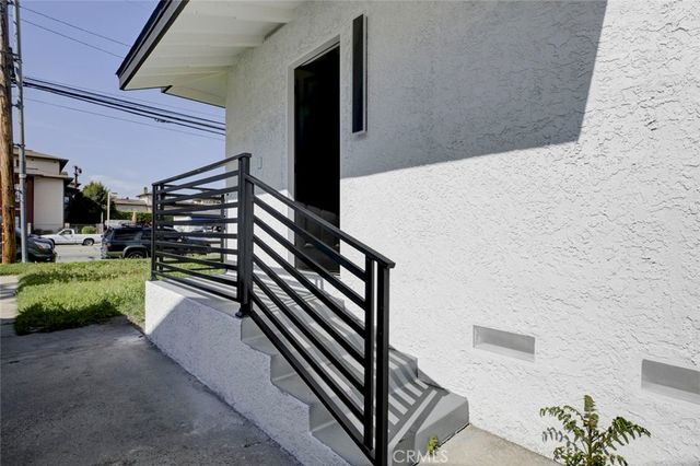 210 W Alameda, Burbank, CA 91502