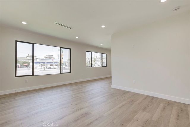 210 W Alameda, Burbank, CA 91502