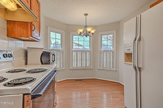 15336 Woodstone Circle, Bristol, VA 24202