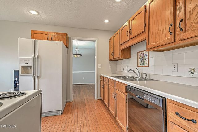 15336 Woodstone Circle, Bristol, VA 24202