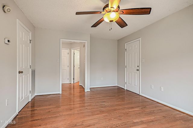 15336 Woodstone Circle, Bristol, VA 24202