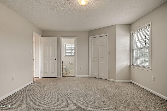 15336 Woodstone Circle, Bristol, VA 24202