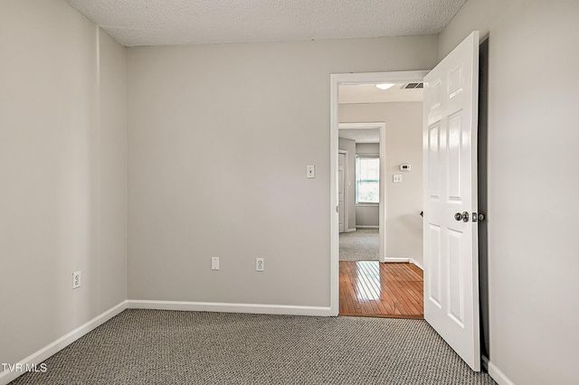 15336 Woodstone Circle, Bristol, VA 24202