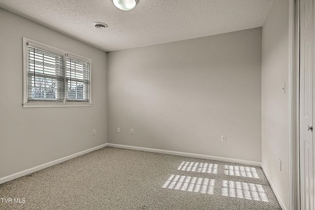 15336 Woodstone Circle, Bristol, VA 24202