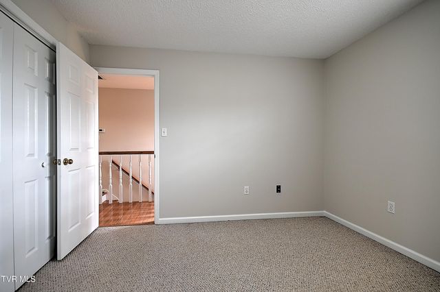 15336 Woodstone Circle, Bristol, VA 24202