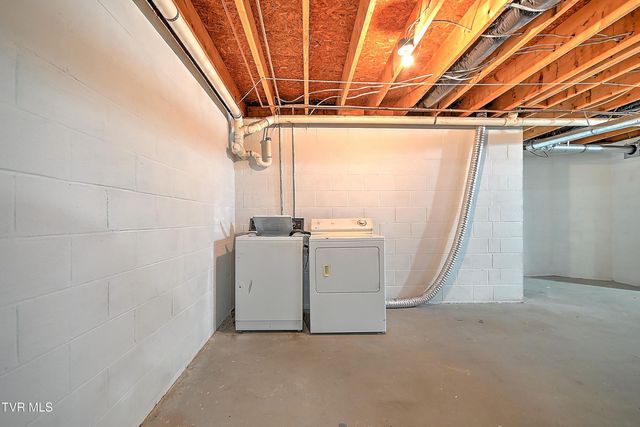 15336 Woodstone Circle, Bristol, VA 24202