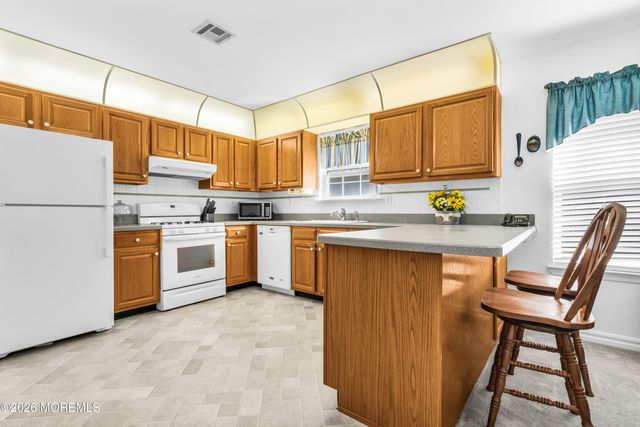 314 Jamaica Boulevard, Toms River, NJ 08757