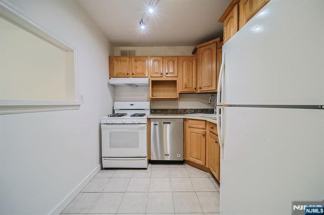 2000 Linwood Avenue 14N, Fort Lee, NJ 07024