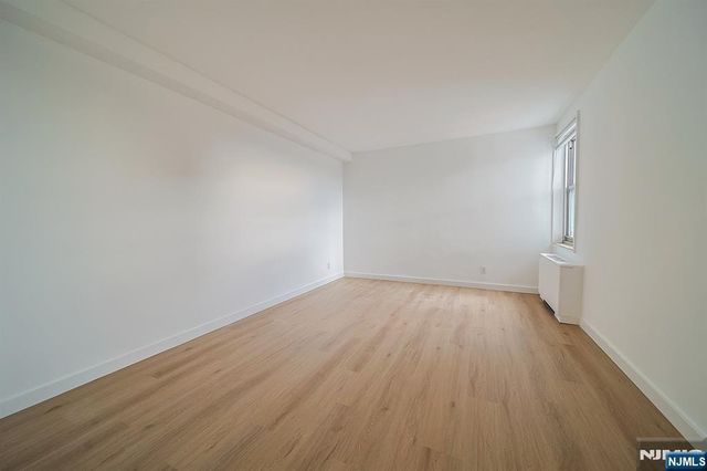 2000 Linwood Avenue 14N, Fort Lee, NJ 07024