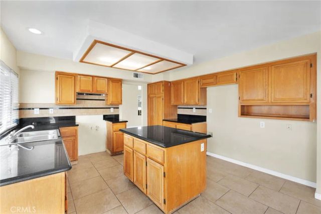 12734 Trotters Lane, Victorville, CA 92392