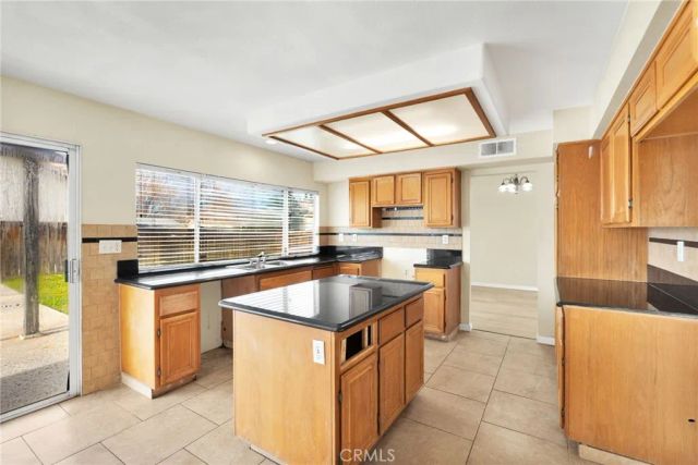 12734 Trotters Lane, Victorville, CA 92392