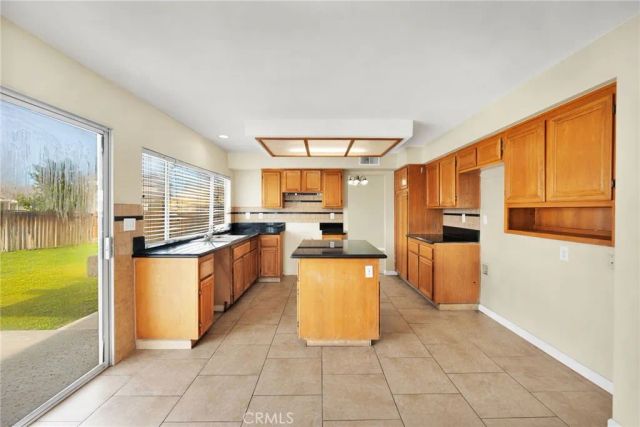 12734 Trotters Lane, Victorville, CA 92392