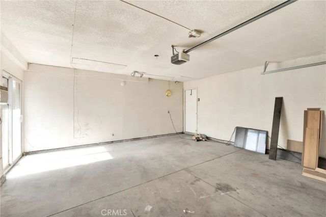 12734 Trotters Lane, Victorville, CA 92392