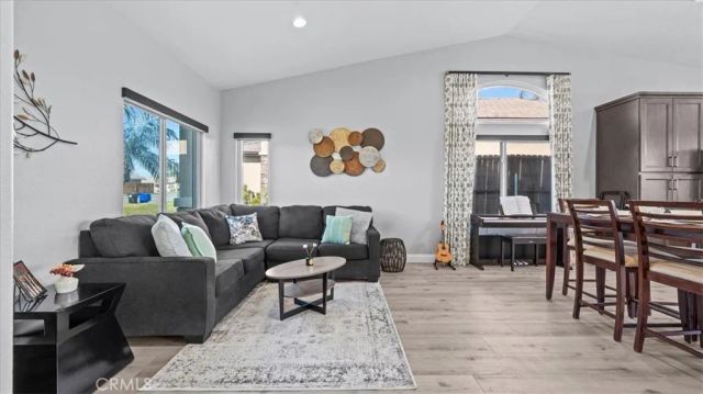2816 W Sunnyview, Rialto, CA 92377