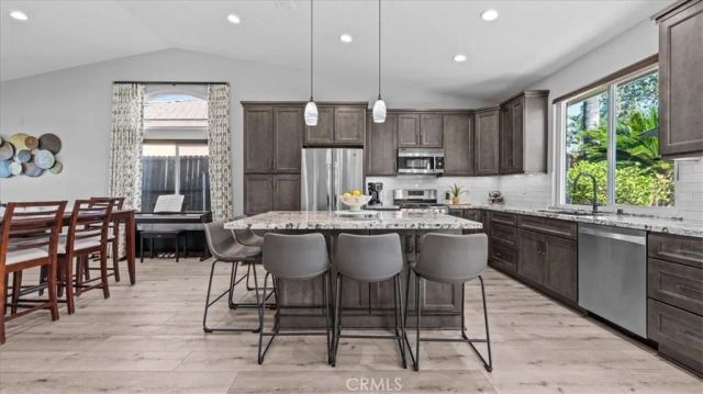 2816 W Sunnyview, Rialto, CA 92377