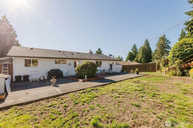 30026 5th Avenue SW, Federal Way, WA 98023