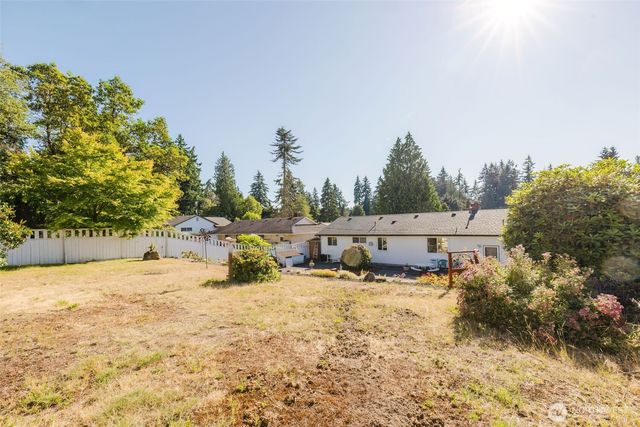 30026 5th Avenue SW, Federal Way, WA 98023