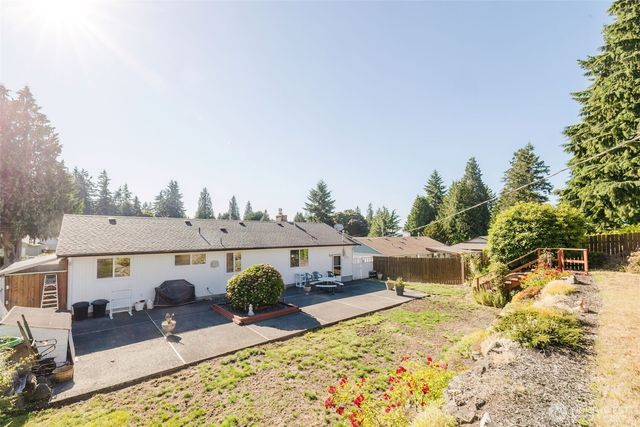 30026 5th Avenue SW, Federal Way, WA 98023
