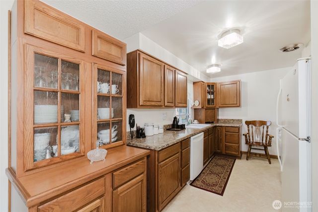 30026 5th Avenue SW, Federal Way, WA 98023