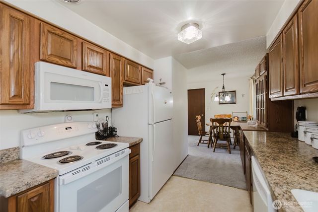 30026 5th Avenue SW, Federal Way, WA 98023