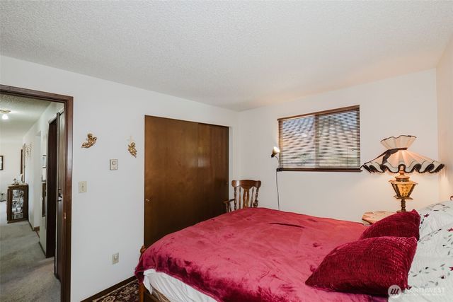 30026 5th Avenue SW, Federal Way, WA 98023