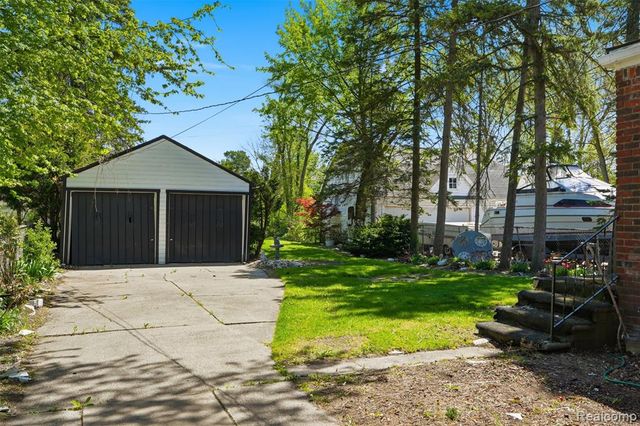 15760 Oakfield Street, Detroit, MI 48227