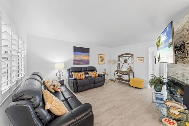 58 Piedmont B, Delray Beach, FL 33484