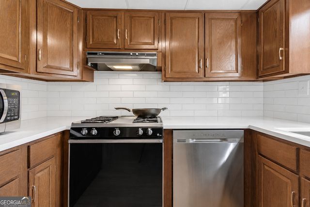 276 Lakemoore Drive NE E, Atlanta, GA 30342