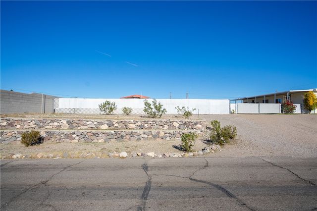 1365 Cherokee Lane, Bullhead City, AZ 86442