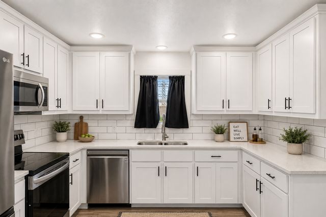 2800 Sierra Drive, Fort Worth, TX 76116