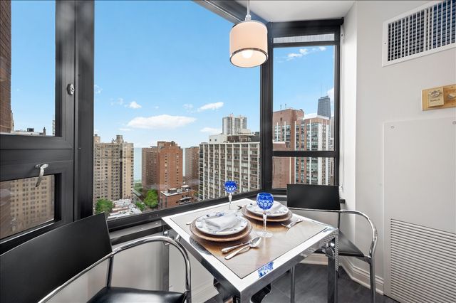 1410 N State Parkway 23B, Chicago, IL 60610