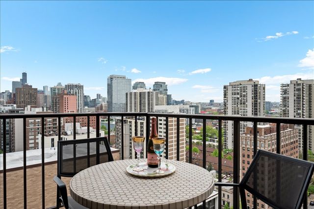 1410 N State Parkway 23B, Chicago, IL 60610