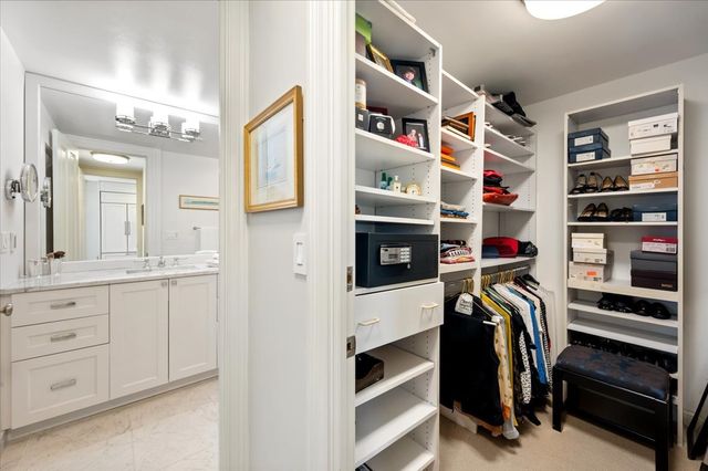 1410 N State Parkway 23B, Chicago, IL 60610