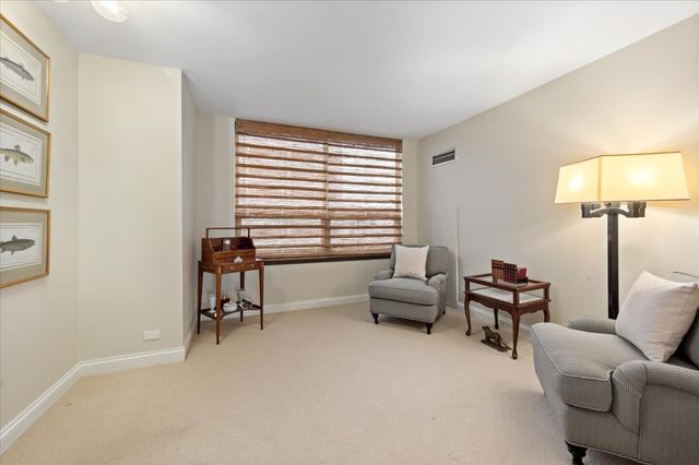 1410 N State Parkway 23B, Chicago, IL 60610